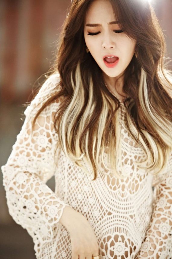 Minah -I-Am-A-Woman